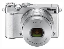 Цифровой фотоаппарат Nikon 1 J5 белый VVA242K001