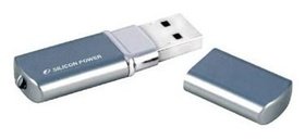  USB flash Silicon Power 32 LuxMini 720 SP032GBUF2720V1D